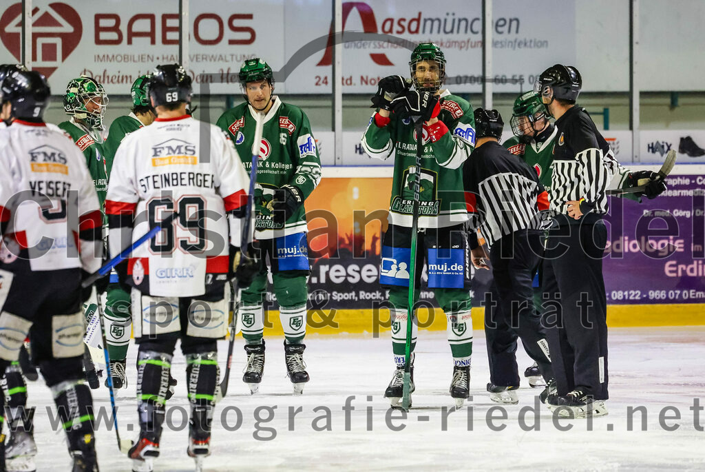 2023-11-12_085_TSV_Erding_gegen_EHC_Koenigsbrunn | Erding, Deutschland, 12.11.2023:
Eishockey, Bayernliga Vorrunde 2023 / 2024, 9. Spieltag, TSV Erding gegen EHC Königsbrunn, Endergebnis: 3:2

Florian Zimmermann (Erding Gladiators, #5)

Foto: Christian Riedel / fotografie-riedel.net