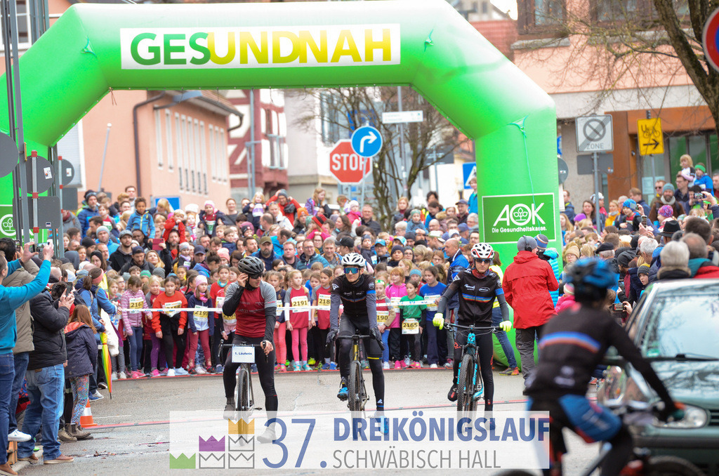 AOK JuniorCup 400m | 3Koenigslauf 2023 - Realisiert mit Pictrs.com