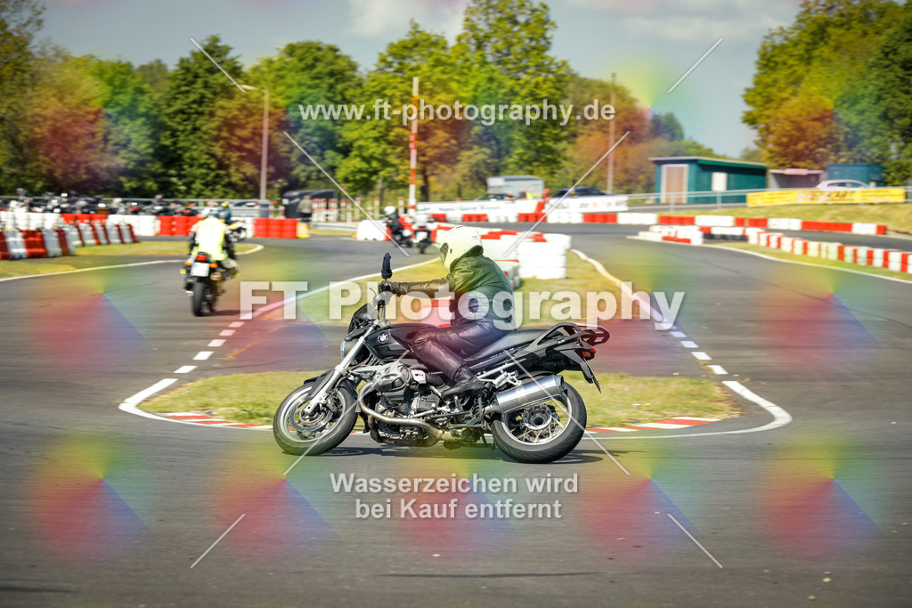 OBK_Mai_Martina_Markus-10528 | Hier findet Ihr Bilder von Touristenfahrten auf der Nürburgring Nordschleife oder von anderen Veranstaltungen die ich besucht habe. Viel Spass beim Durch Schauen 