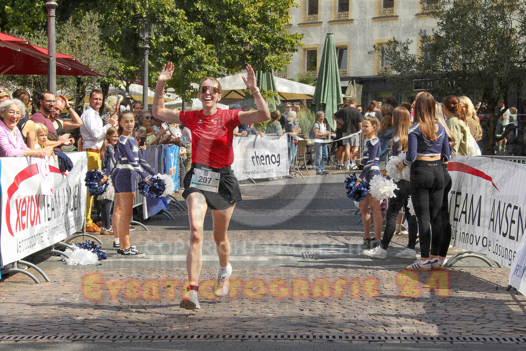 250824_1305_EV4_9840 | Sportfotografie im Rhein-Sieg Kreis, Köln, Bonn, NRW, Rheinland Pfalz, Hessen, etc. Unser Tätigkeitsfeld umfasst den Laufsport vom Volkslauf über den Marathon, Duathlon, Triathon bis zum Ultralauf wie Kölnpfad Ultra oder Schindertrail.