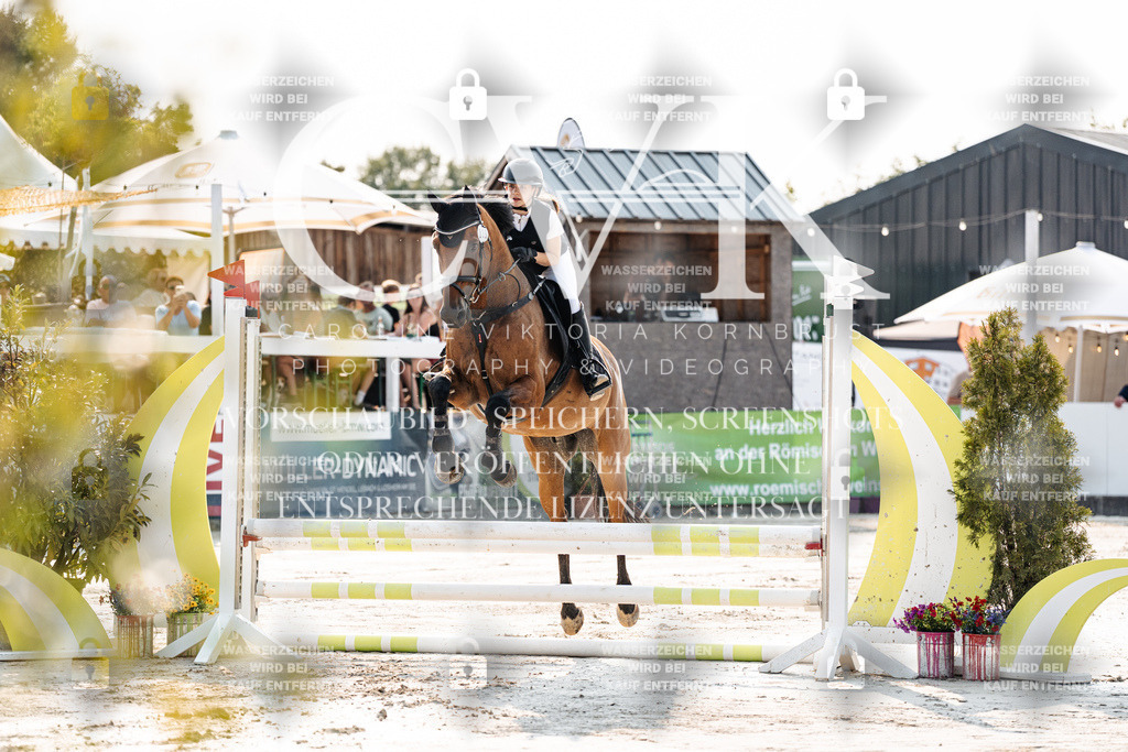 CK902723 | Turnierfotografie Pferdefotografie Trier Rheinland-Pfalz Pferdesport Reitsport Tierfotografie Sportfotografie Pferdevideo Pferdevideografie Equestrianvideography equestrianphotography  - Realisiert mit Pictrs.com