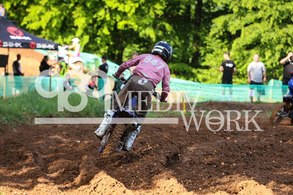 5E6A3268 | 989 MEDIAWORK