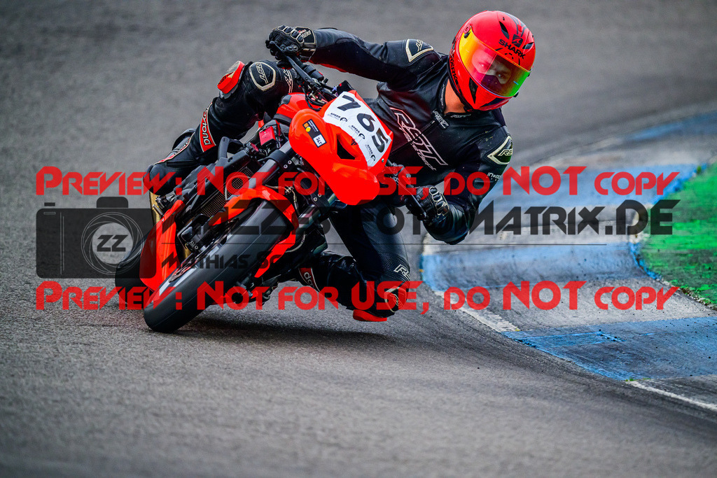 MaZZes_FotoMatrix_240614_6007705_5719 | WEISS