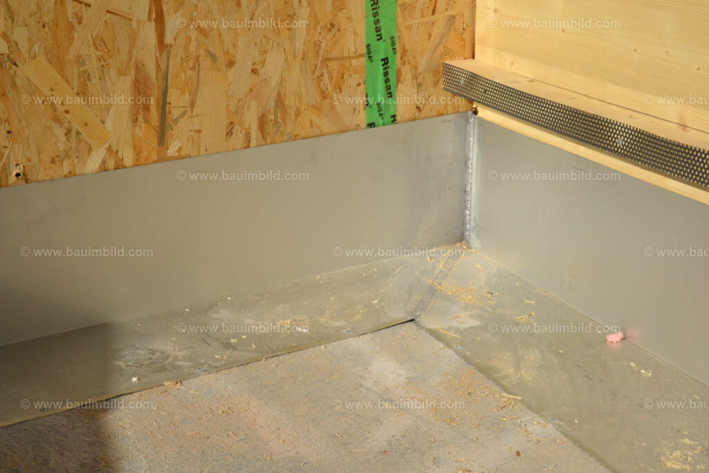 bib-lg11-spenglerarbeiten-0174 | Nach LV-Leistungsgruppen sortierte Detailfotos über den Bau eines Hauses. Alle Hausbau-Bilder direkt vom Urheber und Autor der Website Haus-Selber-Bauen.com