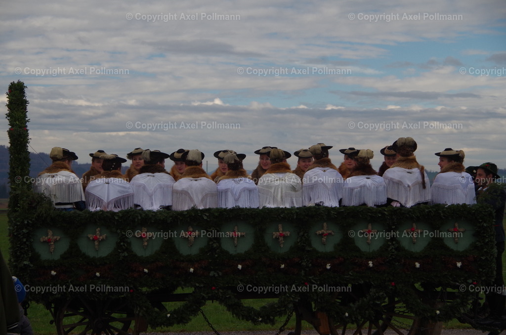IMGP9921 | fotografiert von Axel PollmannLeonhardi Wallfahrt Benediktbeuern und Murnau, Fronleichnam, Fasching, Landschaft im Loisachtal und Benediktbeuern  - Realisiert mit Pictrs.com