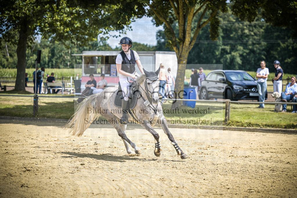 DOS_0007 | Entdecke hochwertige Reitturnierfotos von Foto Oger. Professionell, emotional und authentisch – jetzt Lieblingsmomente im Shop bestellen.Deutschlandweite Turnierfotografie. - Realisiert mit Pictrs.com