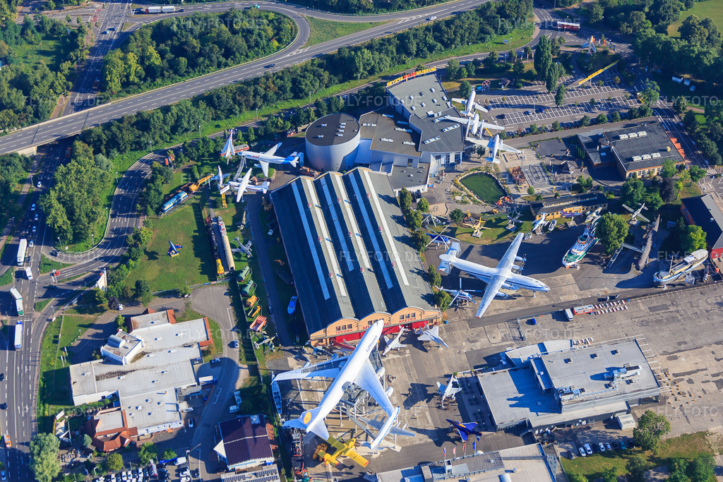 Luftbild: Technik Museum Speyer in Speyer im Bundesland Rheinland-Pfalz in Deutschland. – Foto: IMG_092446.jpg vom 01.08.2016 durch Werner Riehm/FLY-FOTO.de – Auflösung des Originals: 5472 x 3648 px – Technik Museum Speyer