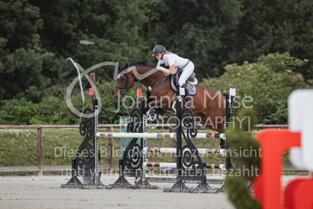 240627_LüPfSpTa_SprPf-M-208 | Deine schönsten Turniermomente als professionelle Fotos! Entdecke hochwertige Pferdesport-Fotografie im Online-Shop. Jetzt Fotos finden & bestellen!