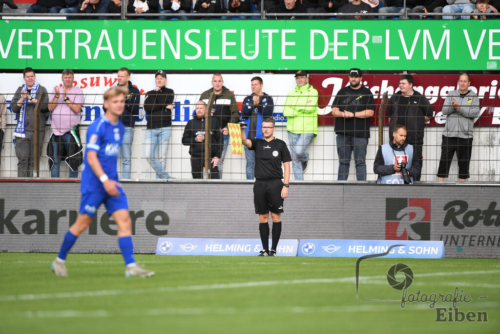 SV Meppen-VfB Lübeck | Herren Regionalliga Nord; SV Meppen (blau)-VfB Lübeck (weiß) am 01.08.2025 in Meppen (Hänsch-Arena), Photo: Philip Eiben 2025 - Realisiert mit Pictrs.com