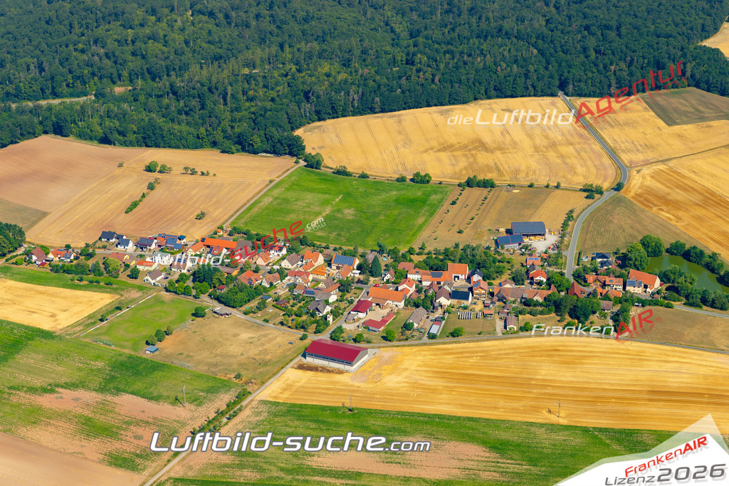 Das Luftbild zeigt : Thierberg Scheinfeld - Die Luftaufnahme wurde 2023 vom UL-Flugzeug aus erstellt ( keine Drohne ) - Hochauflösende Luftaufnahme - Für grossformatige Ausdrucke geeignet. Die Geschenkidee !Mit Lizenz und Bildrechte bestellbar