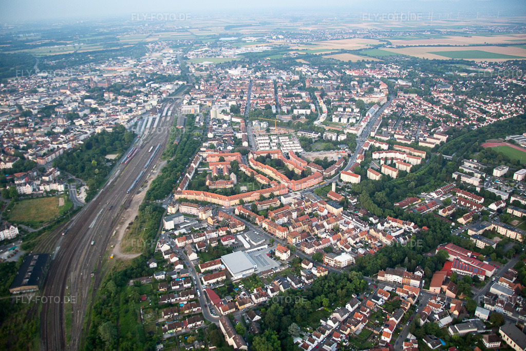 Luftbild: Ortsansicht in Worms im Bundesland Rheinland-Pfalz in Deutschland. Foto: IMG_091166.jpg vom 07.07.2016 durch Werner Riehm/FLY-FOTO.de