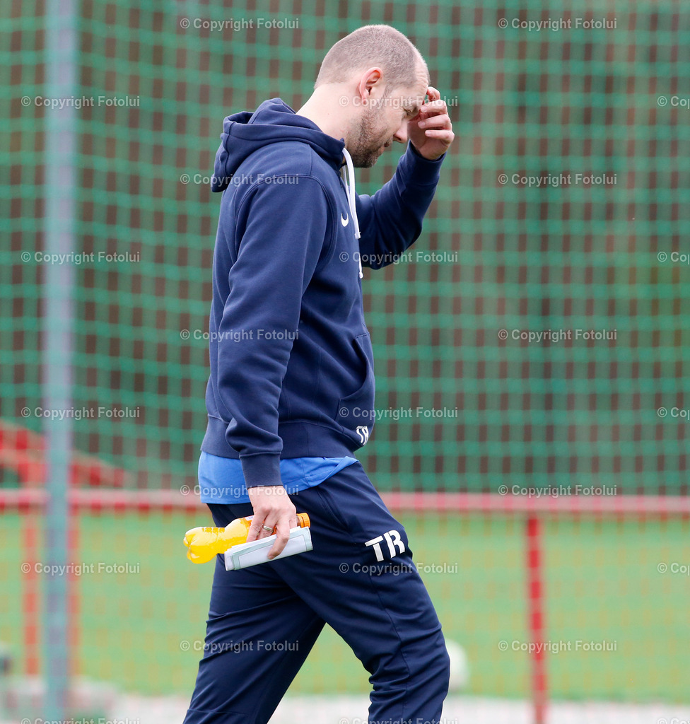 A_LUI_26032023_08 | SPORT,FUSSBALL LL.OST ASKOE OEDT 1B-PUTZLEINSDORF 26.03.2023 IM BILD:TRAINERADIS MUJKANOVIC  (PUTZLEINSDORF) FOTO:FOTOLUI