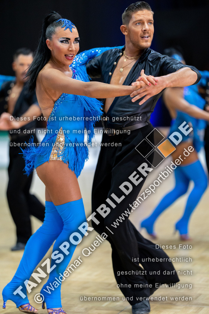 20230513-04747 | Hier finden Sie Tanz Bilder vom Latein und Standard Formationen tanzen. Sportbilder vom Tanzsport. Schöne Fotos und von Weltmeisterschaft, Europameisterschaft, Bundesliga, Regionalliga, Oberliga und Landesliga sowie von GOC Stuttgart, DanceComp, WM Bremen