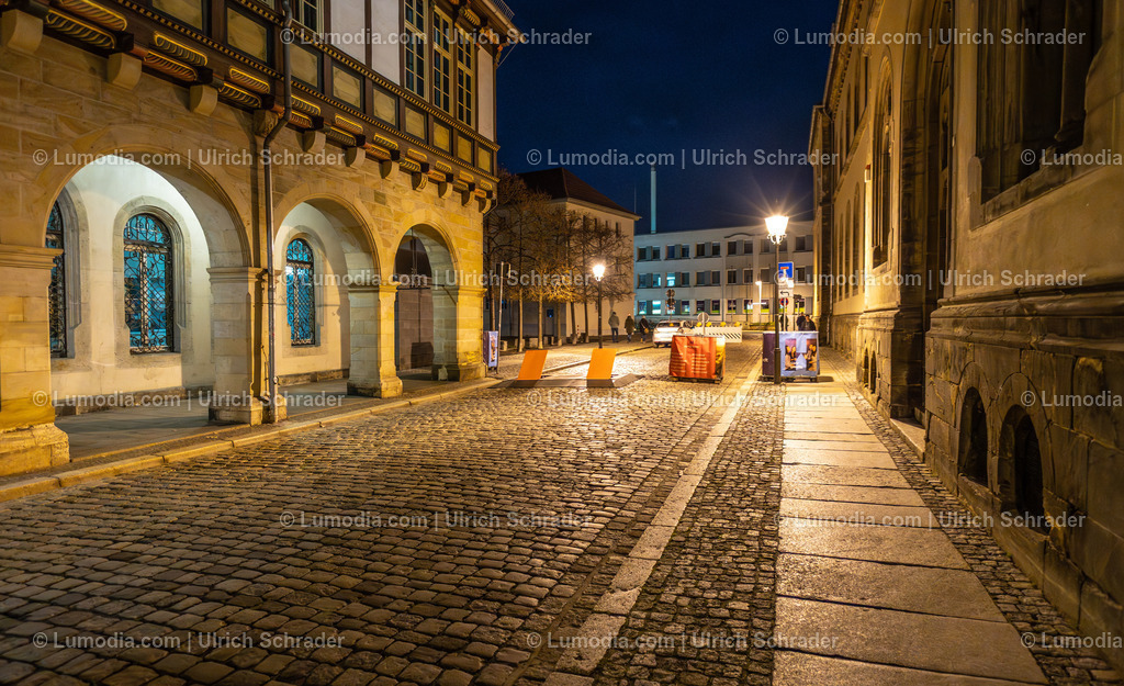 10049-13931 - Nächtliches Halberstadt | Stockfoto und Bilderpool mit Bildmaterial aus Deutschland, dem Harz, Halberstadt, Quedlinburg, Wernigerode und weltweit. Qualitativ hochwertige und professionelle Fotos anschauen und kaufen. - Realisiert mit Pictrs.com