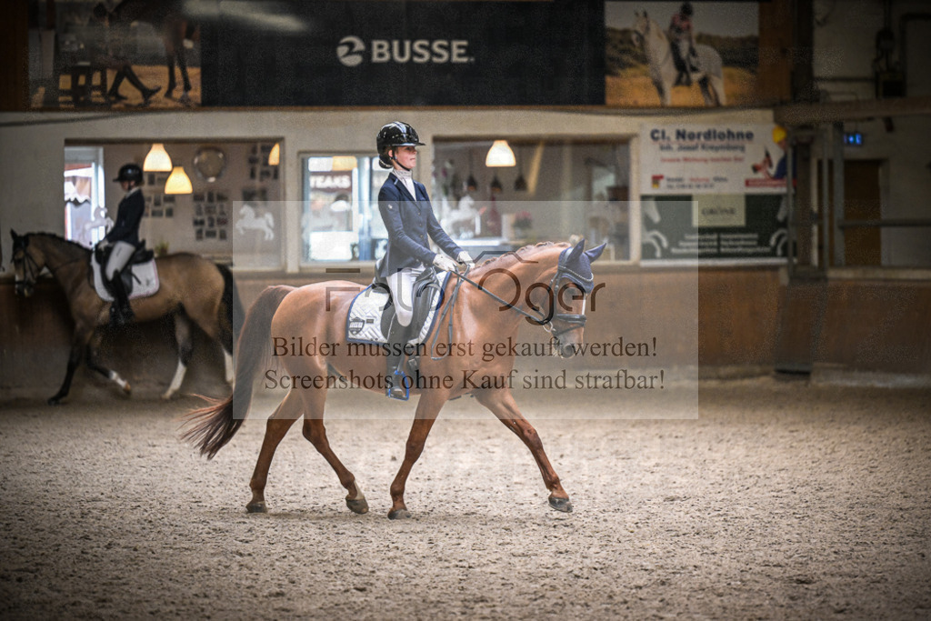 DOS_1654 | Entdecke hochwertige Reitturnierfotos von Foto Oger. Professionell, emotional und authentisch – jetzt Lieblingsmomente im Shop bestellen.Deutschlandweite Turnierfotografie. - Realisiert mit Pictrs.com