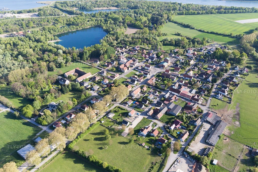 Aerial view: View of the town in Fort-Louis in the state Bas-Rhin, France.Photo: IMG_099075.jpg taken on 04/23/2017 by Werner Riehm/FLY-FOTO.comResolution of the original: 5043 x 3362 px