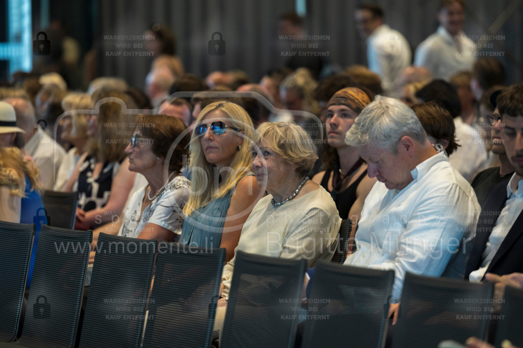 FeusiDiplomfeier_R6II3027 | Brigitte Münger / bmsportphotography - Realisiert mit Pictrs.com