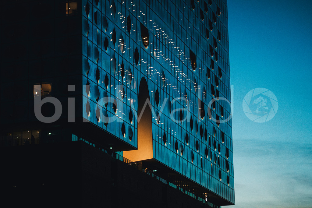 Elphi Detail Hamburg | BILDWALD - eine Auswahl an Bildern von Thomas Perrotton zum bestellen und genießen. Alle Bilder von Thomas Perrotton - Alle Bilder mit einer SONY Kamera gemacht - SONY TAMRON SIGMA PHOTOSHOP LIGHTROOM BILDWALD Online kaufen Bilderwald Wandbilder - Realisiert mit Pictrs.com