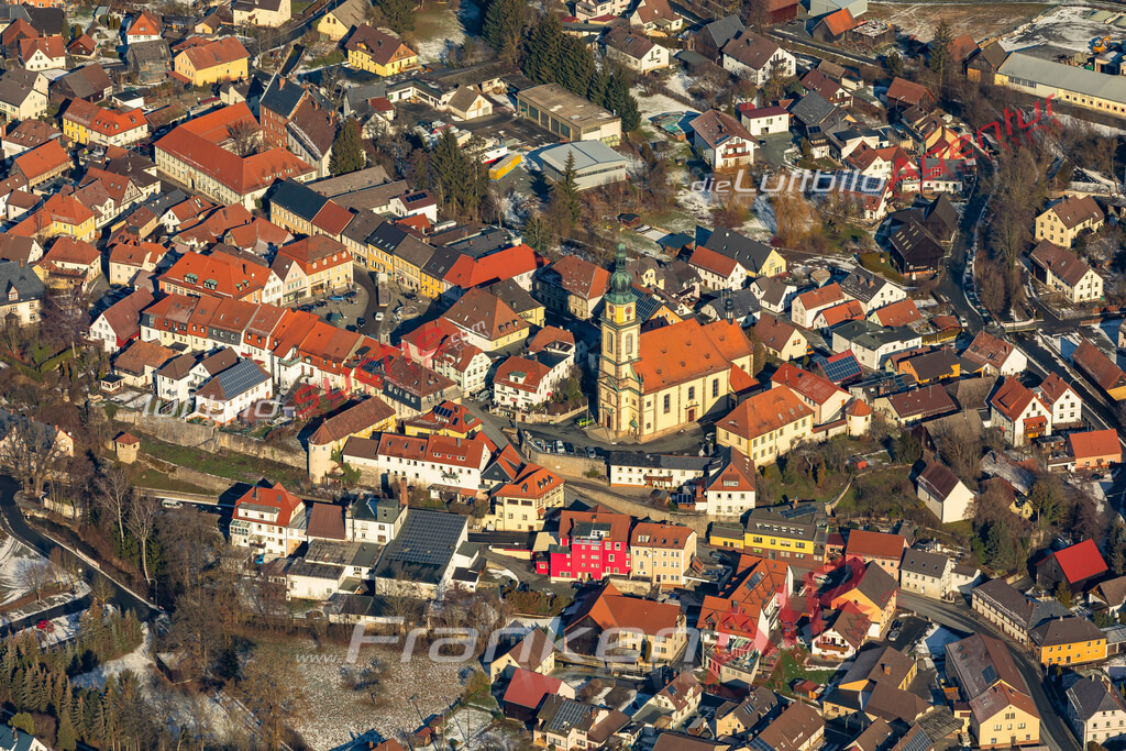 aktuelles Luftbild von  Stadtsteinach  - Luftaufnahme wurde 2019 von https://frankenair.de mittels Flugzeug (keine Drohne) erstellt.