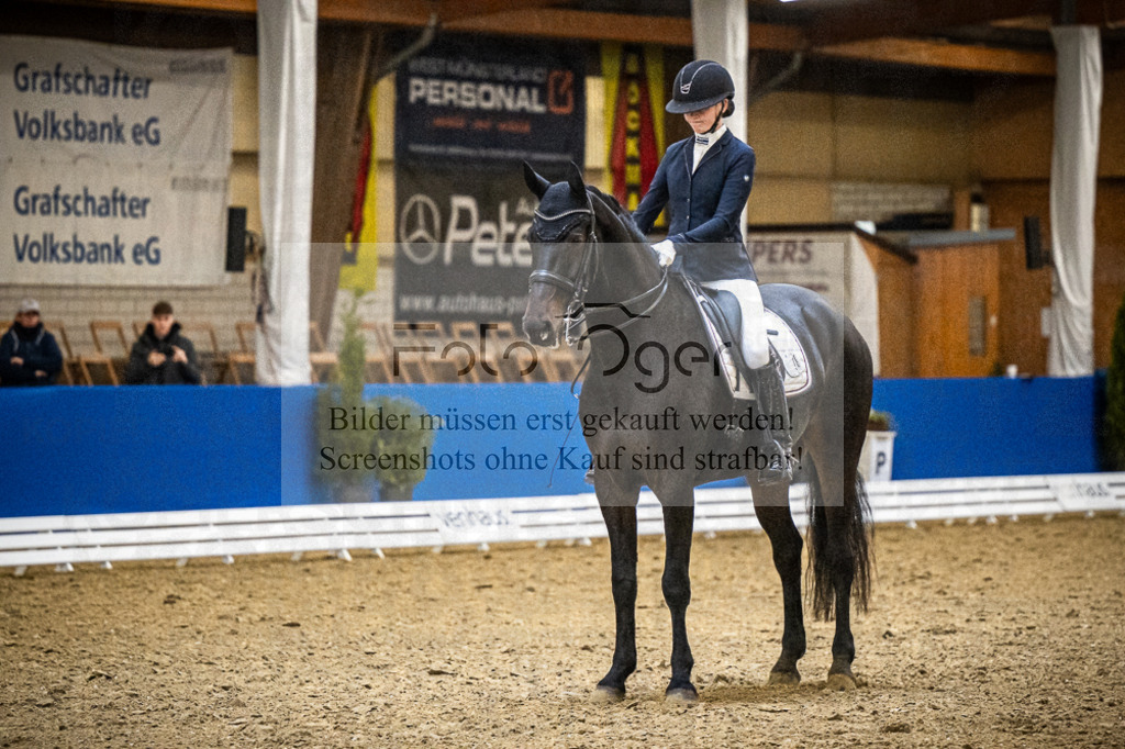 DOS_1425 | Entdecke hochwertige Reitturnierfotos von Foto Oger. Professionell, emotional und authentisch – jetzt Lieblingsmomente im Shop bestellen.Deutschlandweite Turnierfotografie. - Realisiert mit Pictrs.com
