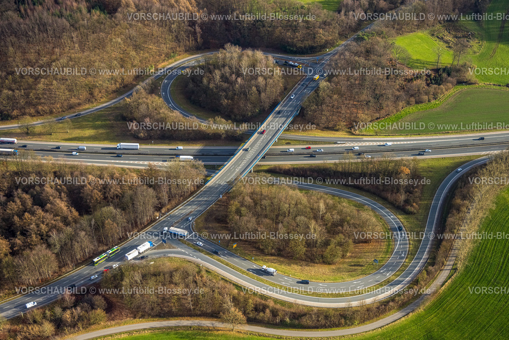 Sprockhoevel251200635 | Luftbild, Straßenverkehr auf der Autobahn A43 und Querspange Anschlussstelle Sprockhövel, Waldgebiet, Hiddinghausen, Sprockhövel, Ruhrgebiet, Nordrhein-Westfalen, Deutschland
