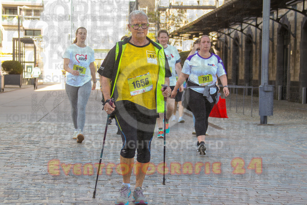240921_1350_EV4_9307 | Sportfotografie im Rhein-Sieg Kreis, Köln, Bonn, NRW, Rheinland Pfalz, Hessen, etc. Unser Tätigkeitsfeld umfasst den Laufsport vom Volkslauf über den Marathon, Duathlon, Triathon bis zum Ultralauf wie Kölnpfad Ultra oder Schindertrail.
