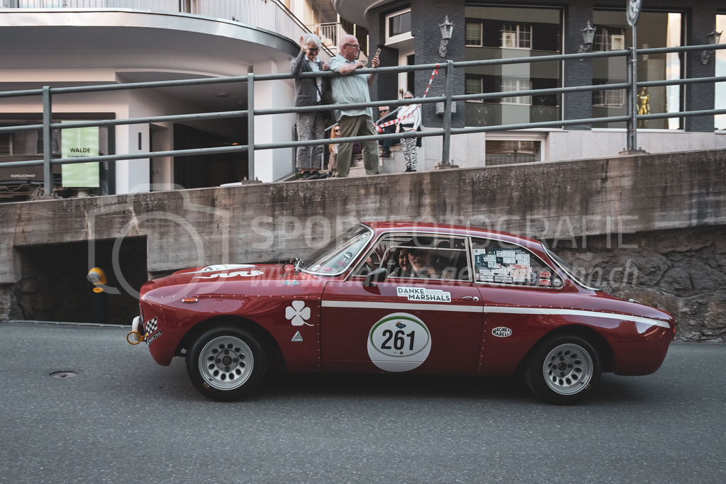 21. Arosa ClassicCar 2025 - 4. September 2025 | Michael Scheibler aus Müllheim Dorf (SUI) in einem Alfa Romeo GTA Junior Corsa aus dem Jahre 1968 mit Startnummer 261 am Arosa ClassicCar 2025 in der Kategorie Classic Trophy..@arosaclassiccar, @arosa.official, #arosaclassiccar, #arosa, #76curves, #classiccar, Bild: Sportfotografie Markus Aeschimann | www.markus-aeschimann.ch - Realisiert mit Pictrs.com