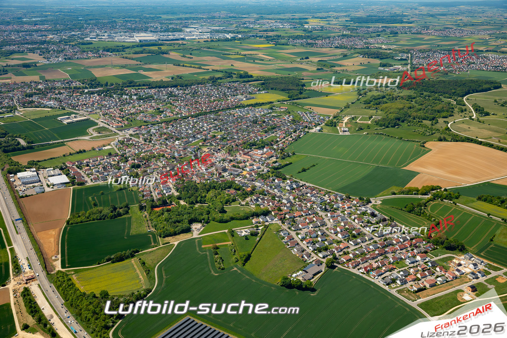 Luftaufnahme der Stadt Hepberg - Die Luftaufnahme wurde 2025 vom UL-Flugzeug heraus erstellt ( keine Drohne ) - Hochauflösende Luftaufnahme - für professionelle Ausdrucke geeignet. Die Geschenkidee !Mit Lizenz und Bildrechte bestellbar