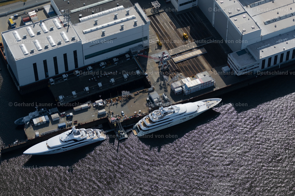 4030206 | LEMWERDER 01.06.2020 Luxus - Yacht " Eminence " an der Anlegestelle an der Weser im Ortsteil Burglesum in Lemwerder im Bundesland Niedersachsen, Deutschland. Weiterführende Informationen bei: info@charteranddreams.com Charter&amp;Dreams. // Luxury yacht " Eminence " on the water surface in in the district Burglesum in Lemwerder in the state Lower Saxony, Germany. Further information at: info@charteranddreams.com Charter&amp;Dreams. Foto: Gerhard Launer