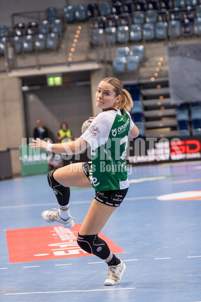 Handball I Frauen I Saison 2025-2026 I 1. HBF I 17. Spieltag I VFL Oldenburg - Thüringer HC I 0528 | Joanna Granicka (21, VfL Oldenburg) - Realisiert mit Pictrs.com