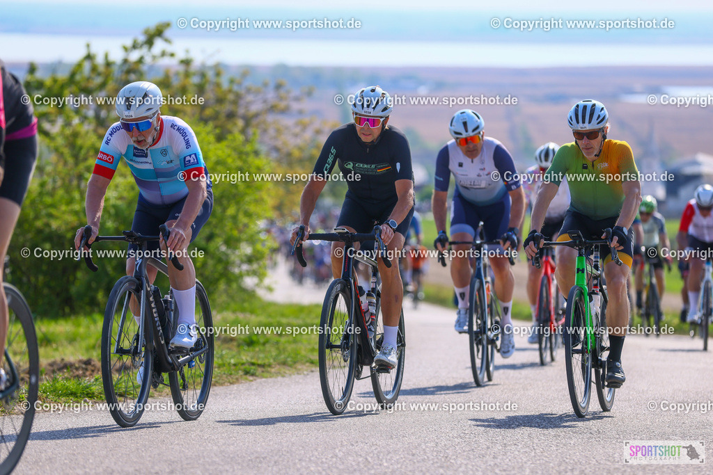 TRA_0944 | Neusiedlersee Radmarathon 2026@sportshot_your_pictrs #yourpictures#roadtowm2029 #nrm #neusiedlerseeradmarathon #neusiedlersee #neusiedlerseetourismus #burgenland #mörbisch #nrm26 #burgenlandtourismus #voglundco #poweredbyburgenlandtourismus #radsport #rad #marathon #ucigranfondo #visitburgenland #ucigranfondoworldseries