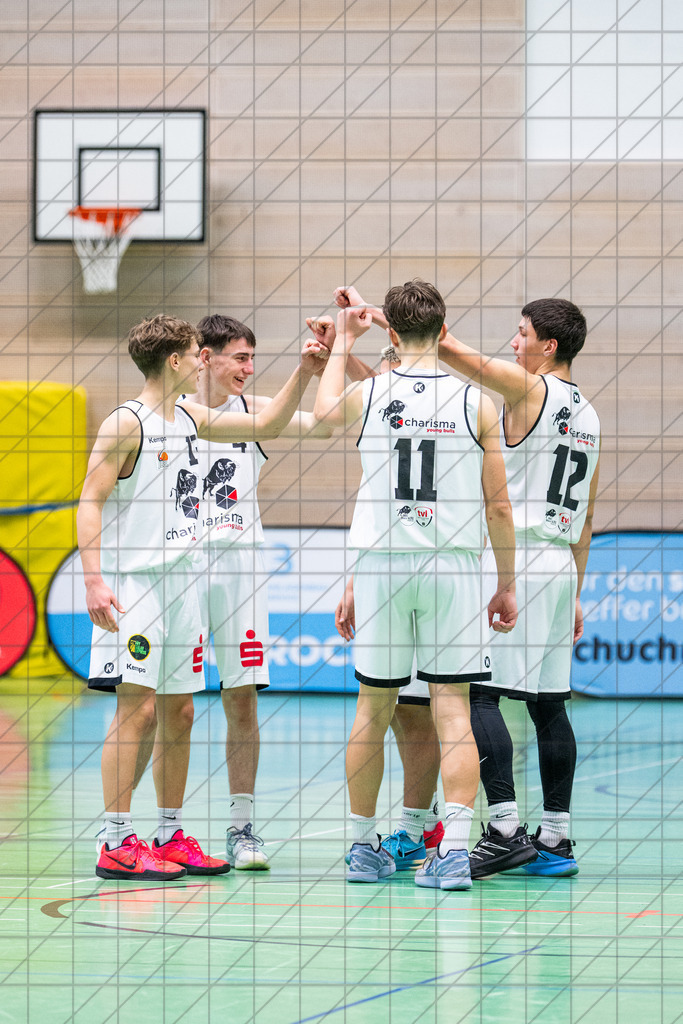 JBBL Vorrunde Gruppe 2 25/26 | Spieltag 06 | Charisma Young Bulls vs. Baskets Duisburg | 16.11.25: JBBL Vorrunde Gruppe 2 25/26 | Spieltag 06 | Charisma Young Bulls vs. Baskets Duisburg / Osnabrück / Deutschland  //   CREDIT:www.bullenfotos.de, Martin König, Hörner Weg 40, D-49078 Osnabrück, +4917663732967 // Nutzung und Weitergabe nur zu den vereinbarten Zwecken. Presseanfragen an Ersteller. Alle Rechte beim Ersteller. Honorierung nach MFM. - Realisiert mit Pictrs.com