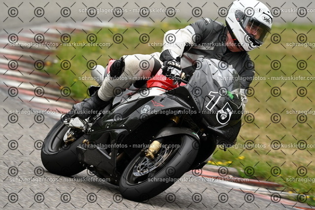 25bt02-1163 | markuskiefer.com - Realisiert mit Pictrs.com