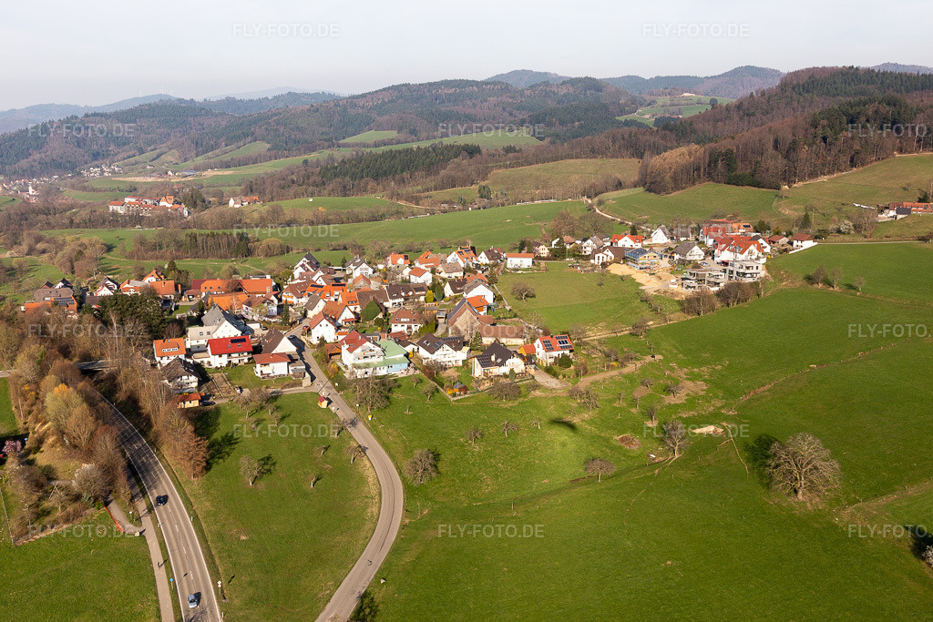 Luftbild: Ortsansicht in Wittnau im Bundesland Baden-Württemberg in Deutschland. Foto: IMG_113007.jpg vom 22.03.2019 durch Werner Riehm/FLY-FOTO.de