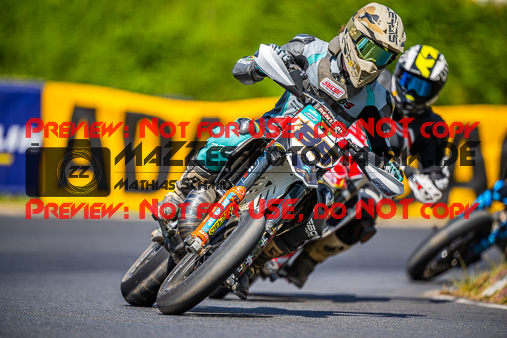 MaZZes_FotoMatrix_220528_1832 | Fotograf Mathias Schmid
Sportfotograf,
Eventfotograf,
Hochzeitsfotograf,
Portraitfotograf