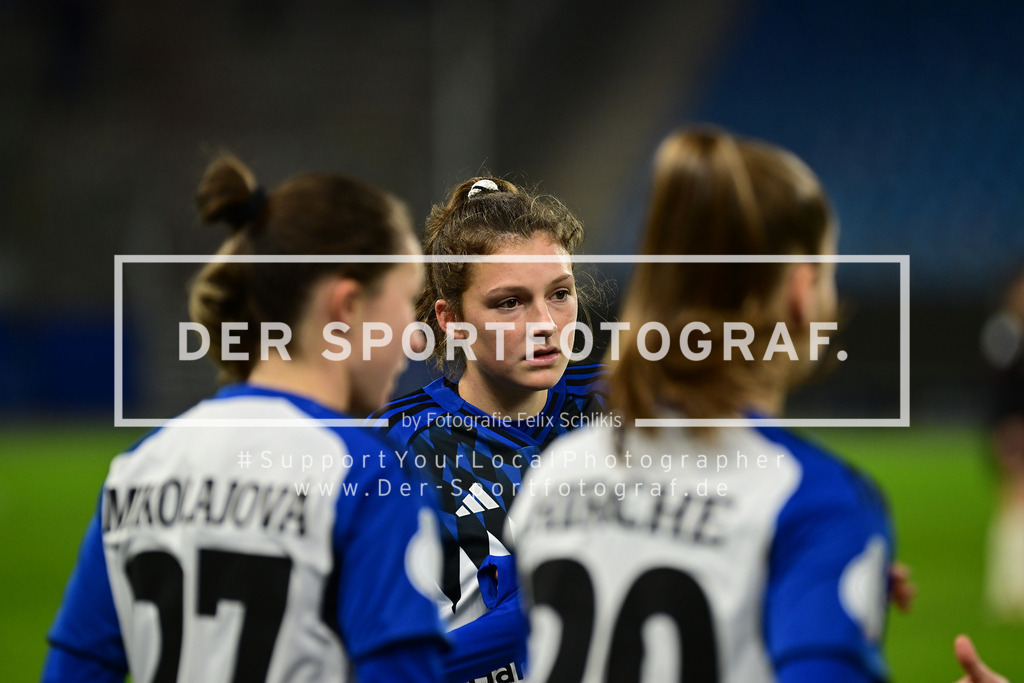 Fußball I Frauen I Saison 2025-2026 I DFB-Pokal I Achtelfinale I Hamburger SV - Bayer 04 Leverkusen I 17694 | Der Sportfotograf. - Realisiert mit Pictrs.com
