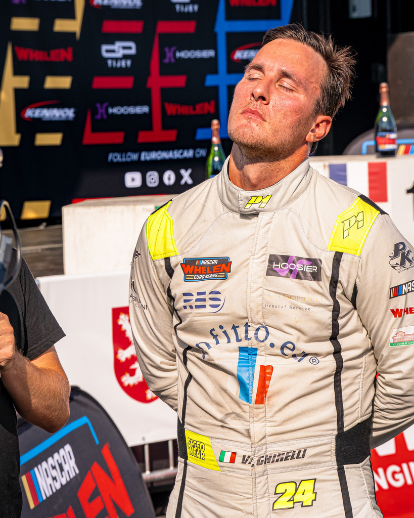 _DSC9143 | Exklusive Motorsport-Fotografie aus Leipzig von TXO Media – für Rennfahrer, Teams & Sponsoren. Sausemuth liefert starke Bilder, die Emotion zeigen. Jetzt buchen & glänzen! - Realisiert mit Pictrs.com