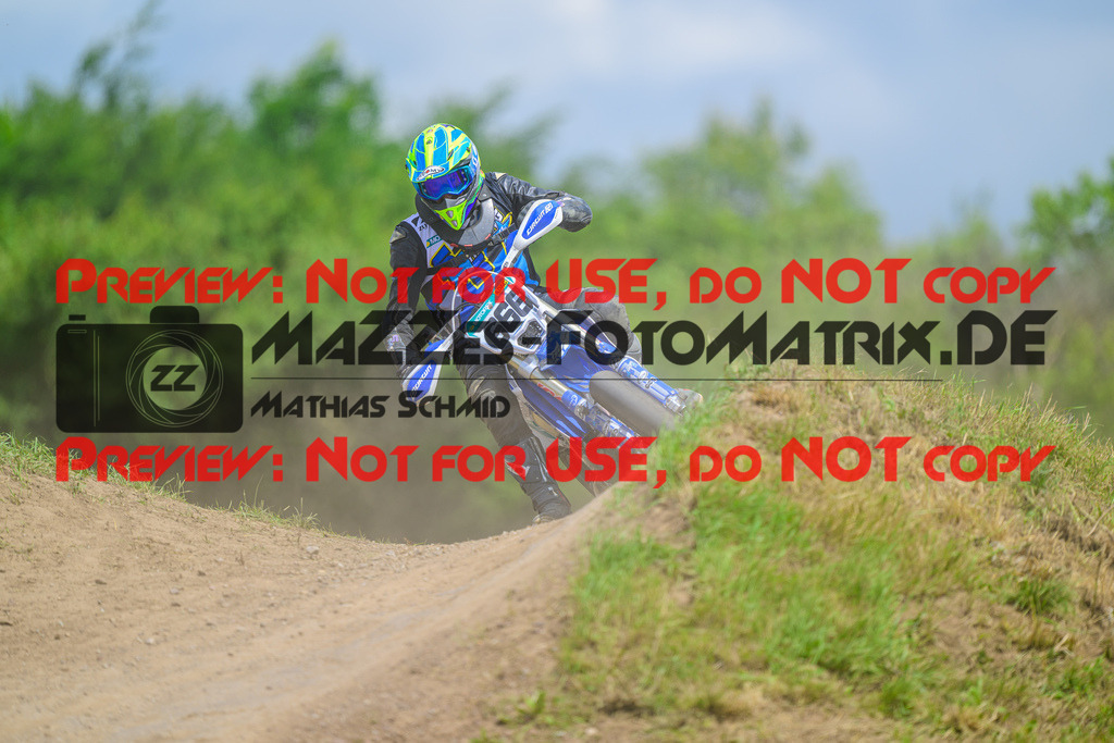 MaZZes_FotoMatrix_240623_6007705_9453 | UE40