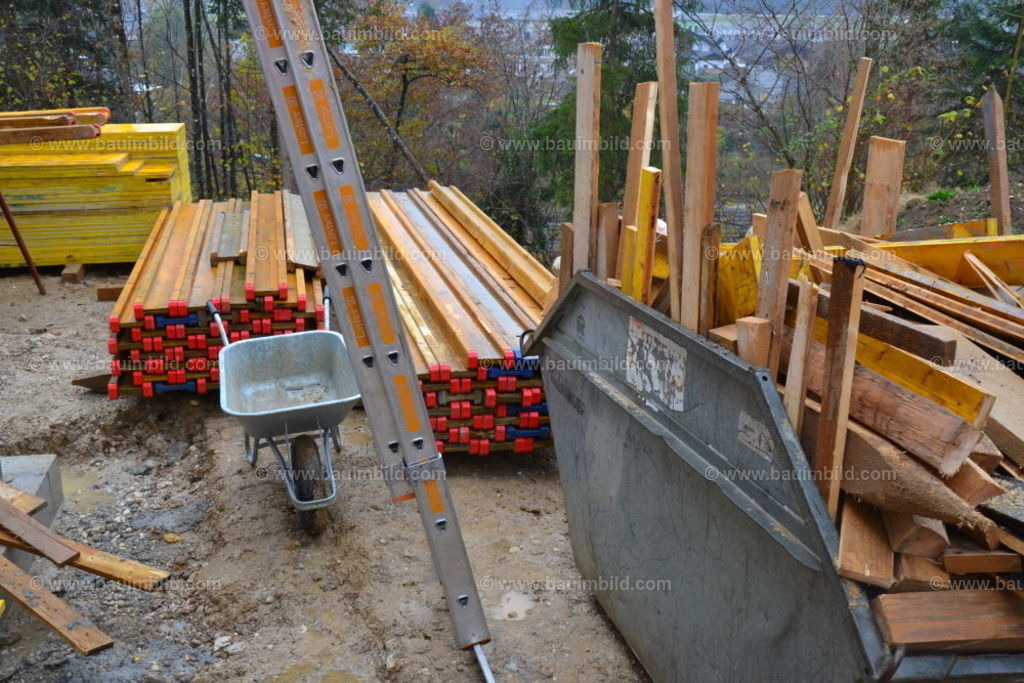 bib-lg01-baustelleneinrichtung-0157 | Nach LV-Leistungsgruppen sortierte Detailfotos über den Bau eines Hauses. Alle Hausbau-Bilder direkt vom Urheber und Autor der Website Haus-Selber-Bauen.com