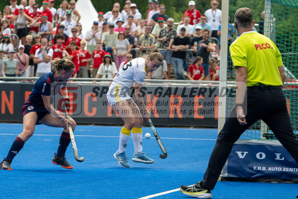 Final4_20250531-1300-Z09_2521 | Krefeld, Deutschland, 31.05.2025:  Feldhockey Final4 2025 – „Deutsche Feldhockey-Meisterschaften 2025“ im Gerd-Wellen-Hockeyanlage am 31.05.2025 in Krefeld, Deutschland. (Foto von Kramhöller/Fehrmann/Kaste)Krefeld, Germany, 31.05.2025: Feldhockey Final4 2025 – „Deutsche Feldhockey-Meisterschaften 2025“ in Gerd-Wellen-Hockeyanlage at 31.05.2025 in Krefeld, Deutschland. (Foto from Kramhöller/Fehrmann/Kaste)