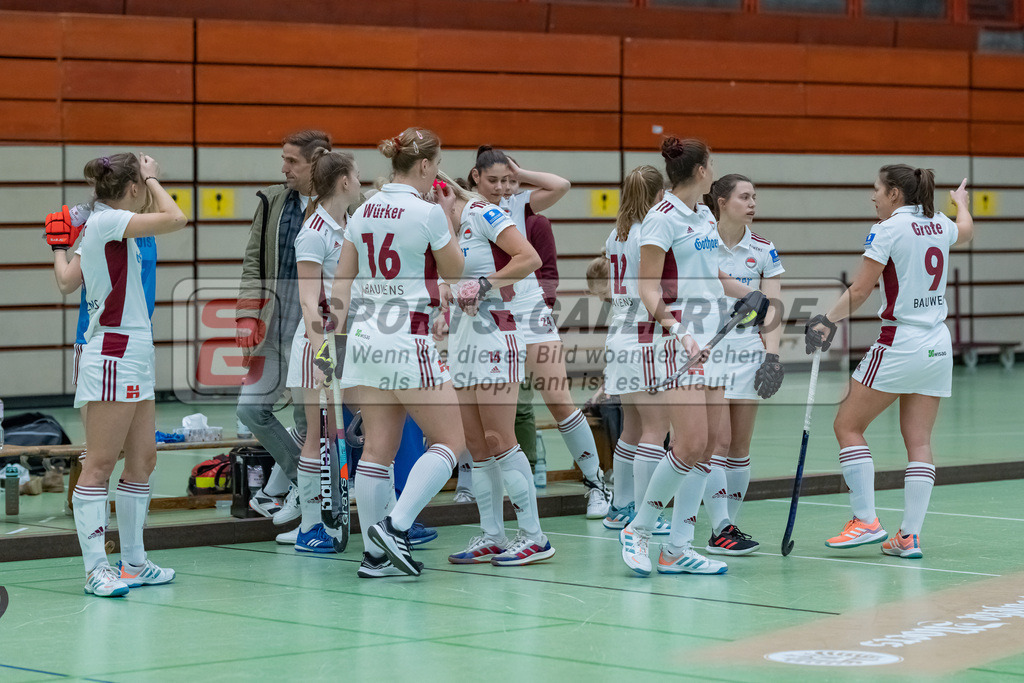 HK_20230122_103013 | 1. Bundesliga ( Halle ) Damen Crefelder HTC - Rot-Weiss Köln am 22.1.2023 Crefelder HTC  ( CHTC ) Halle Glockenspitz , Krefeld ,
