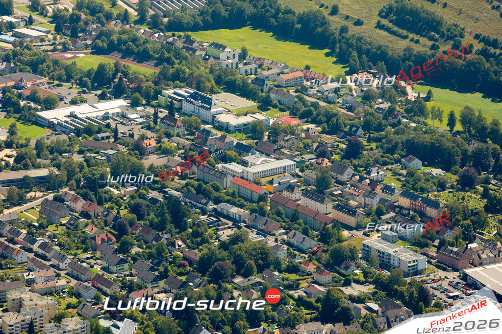 Das Luftbild zeigt : Schönlinder Weg Wunsiedel - Die Luftaufnahme wurde 2023 vom UL-Flugzeug aus erstellt ( keine Drohne ) - Hochauflösende Luftaufnahme - Für grossformatige Ausdrucke geeignet. Die Geschenkidee !Mit Lizenz und Bildrechte bestellbar