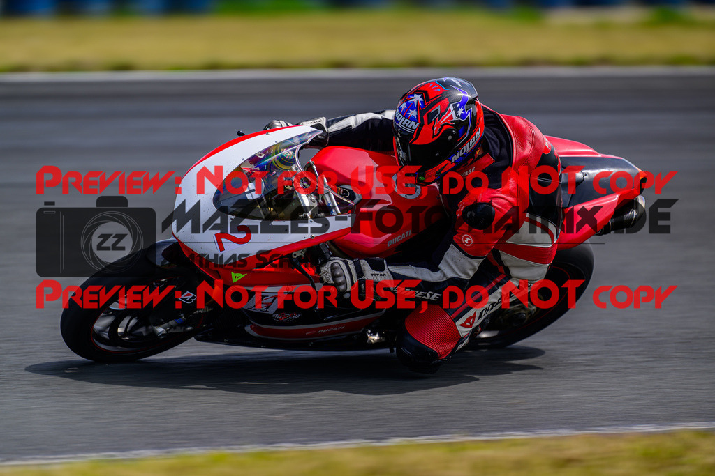 MaZZes_FotoMatrix_240725_6007705_1358 | ROT