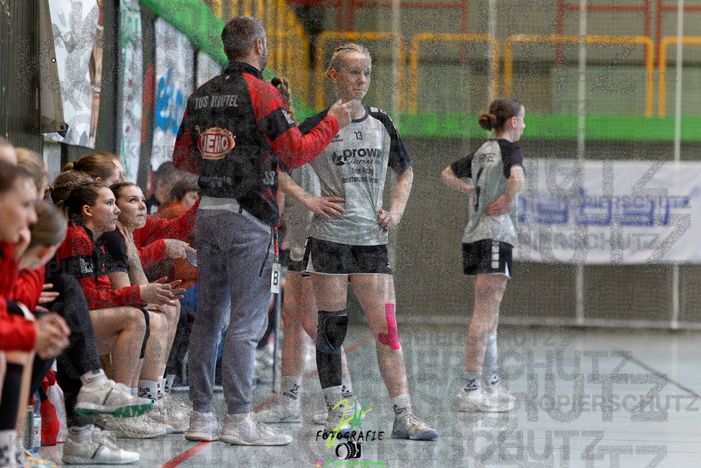 Hessenmeisterschaft wJC - Spiel um Platz 3; TuS Kriftel - SG Schenklengsfeld | Hessenmeisterschaft wJC - Spiel um Platz 3; TuS Kriftel - SG Schenklengsfeld am 22.03.2025 in Biedenkopf (Sporthalle Lahntalschule)Photo © 2025 - Jörg Heinrich - Realisiert mit Pictrs.com