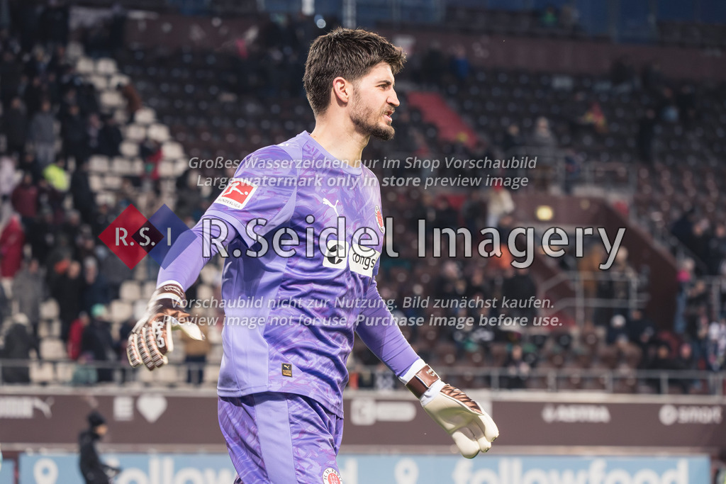 RS-1-148056 | Nikola Vasilj (#22, FCSP, Torwart)