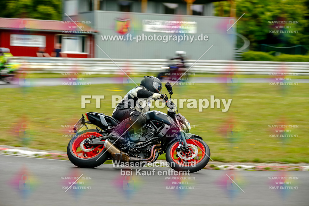 VBK-5055 | Hier findet Ihr Bilder von Touristenfahrten auf der Nürburgring Nordschleife oder von anderen Veranstaltungen die ich besucht habe. Viel Spass beim Durch Schauen 