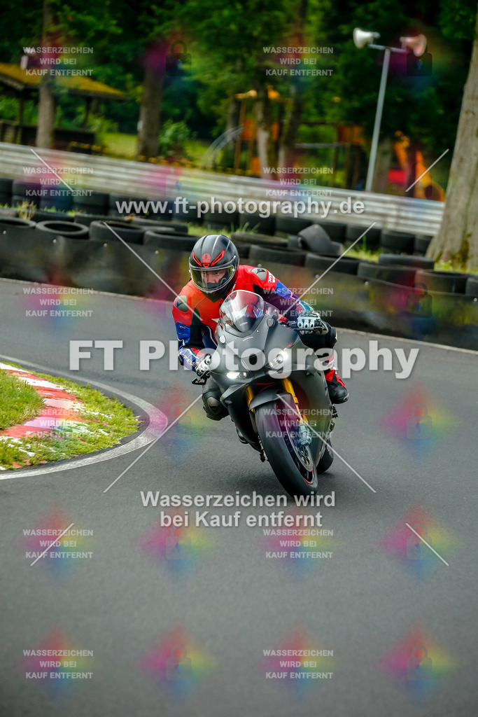VBK-3974 | Hier findet Ihr Bilder von Touristenfahrten auf der Nürburgring Nordschleife oder von anderen Veranstaltungen die ich besucht habe. Viel Spass beim Durch Schauen 