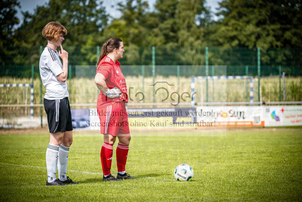 SG Bohmte/Ostercappeln/Schwagstorf - SV Harderberg - Frauen Bezirkpokal | Frauen Bezirkpokal · 1. Damen - 1. Damen · Sportplatz - Realisiert mit Pictrs.com