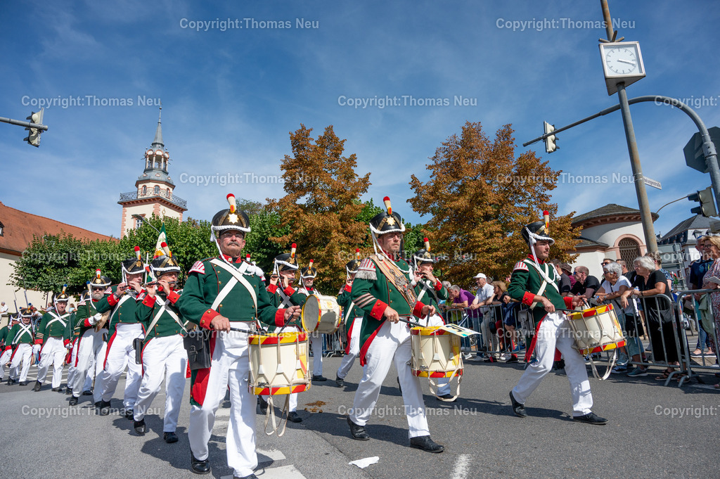23_Winzerfestumzug-Bensheim | bbe, Bensheim, Winzerfestunmzug 2025, Bürgerwehr Bretten ,, Bild: Thomas Neu