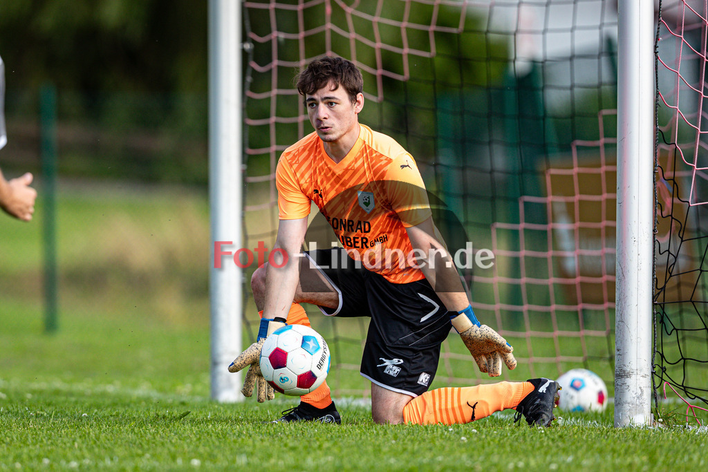 TSV Hohenpeißenberg vs. SV Haunshofen | Toto-Pokal Kr. Zugspitze West 2024 T16, TSV Hohenpeißenberg vs. SV Haunshofen, 20240724,Johannes HOYER (SVH 1) in Aktion,2024-07-24 in Hohenpeißenberg (Sportplatz Hohenpeißenberg)Johannes HOYER (SVH 1)Copyright: WolfgangxLindner www.foto-lindner.de
